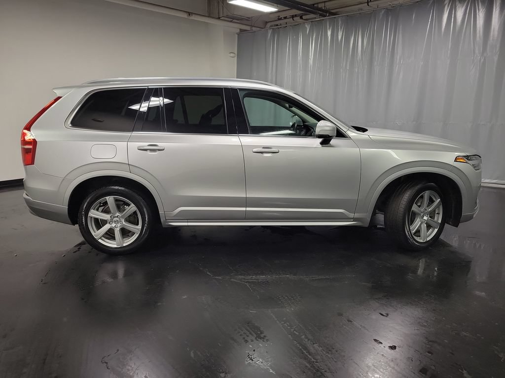 Used 2022 Volvo XC90 T5 Momentum AWD/4WD image 10