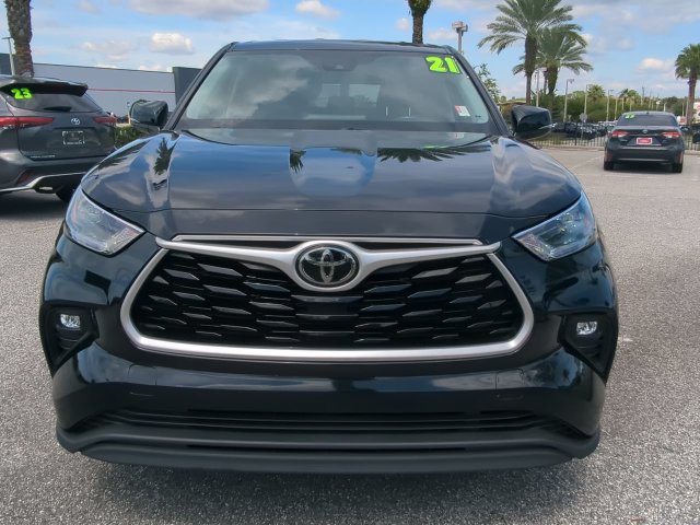 Used 2021 Toyota Highlander LE FWD image 9