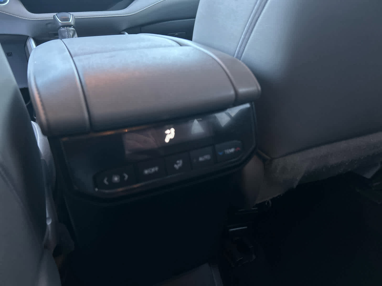 Used 2022 Toyota Highlander XLE image 37