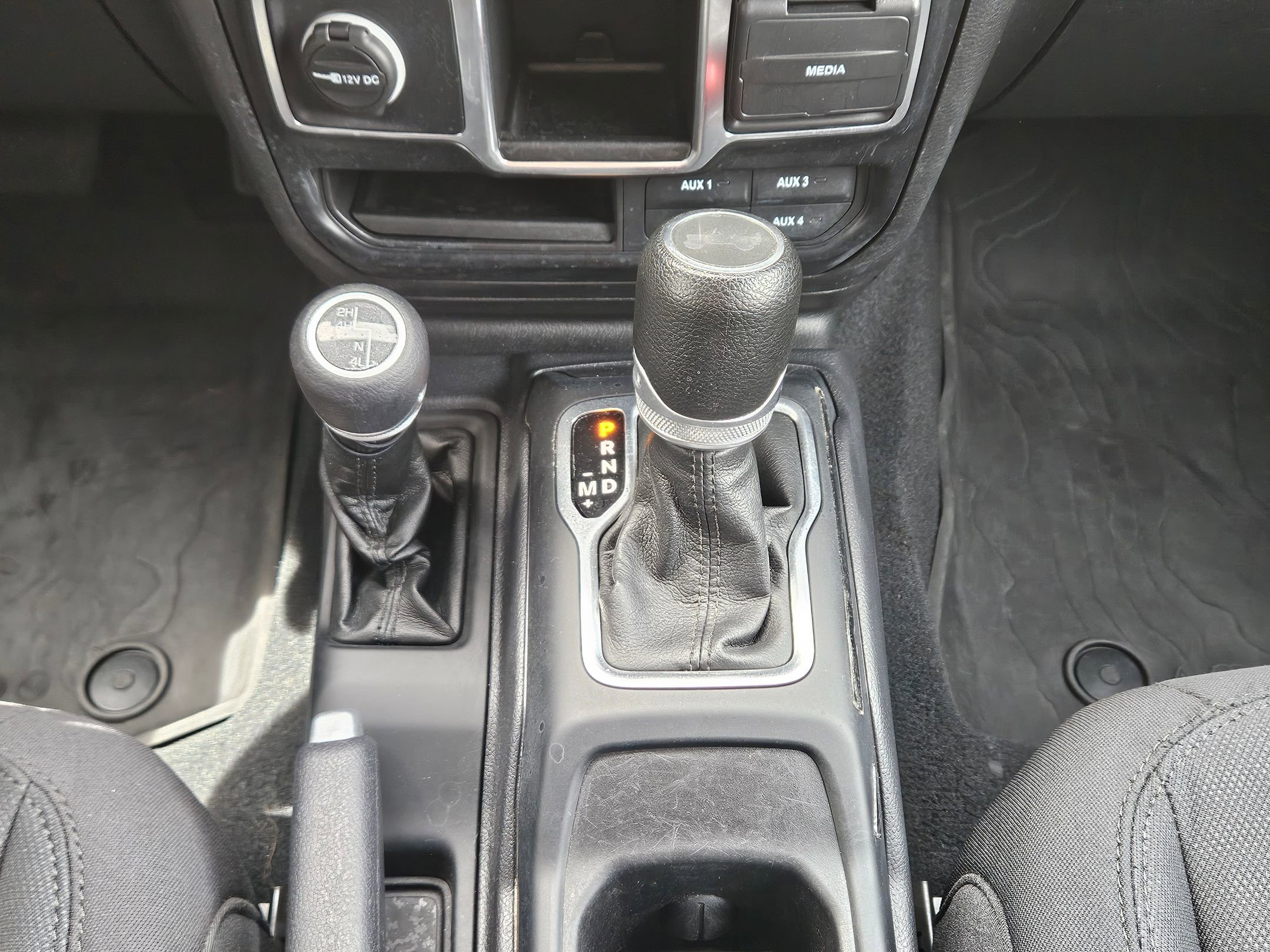 Used 2022 Jeep Wrangler Unlimited Sport AWD/4WD image 13