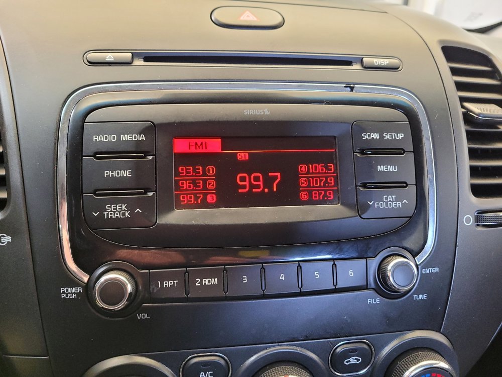 Used 2017 Kia Forte LX image 25