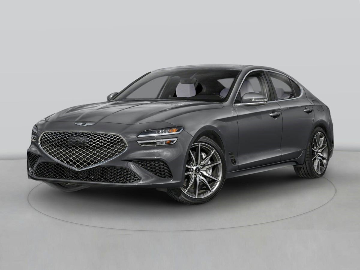 Used 2025 Genesis G70 2.5T image 1