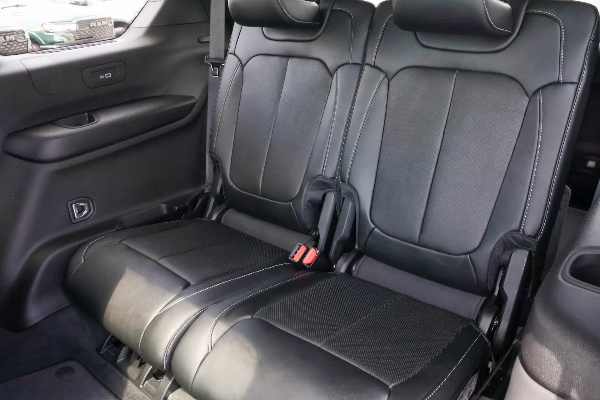 New 2026 Jeep Grand Cherokee L Limited AWD/4WD image 17