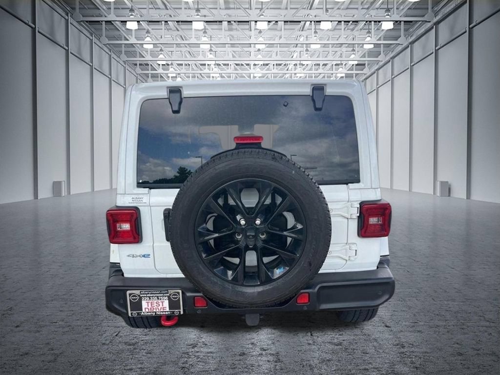 Used 2022 Jeep Wrangler Unlimited Sahara w/ Cold Weather Group AWD/4WD image 34