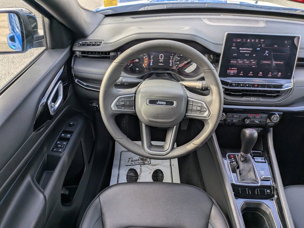 Used 2025 Jeep Compass Latitude w/ Altitude Special Edition image 14