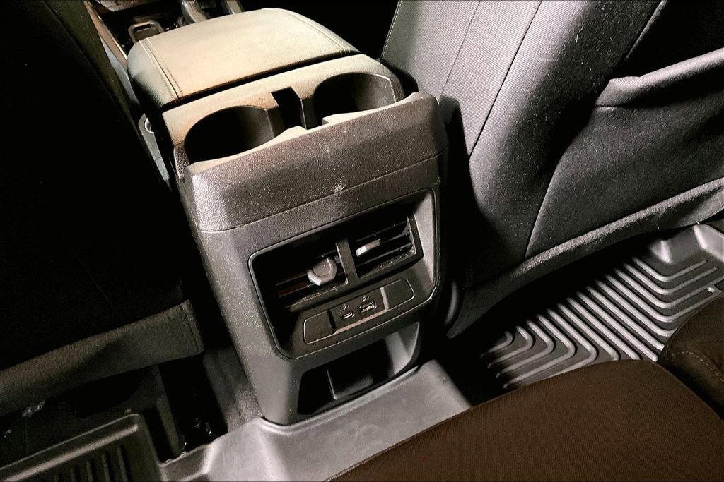 Used 2024 GMC Canyon Elevation w/ Convenience Package image 33