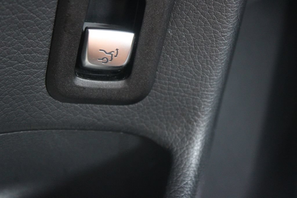 Used 2017 Mercedes-Benz GLC 300 image 54