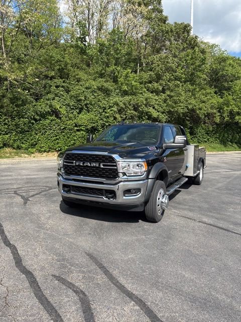 Used 2024 RAM 4500 4x4 Crew Cab DRW image 1