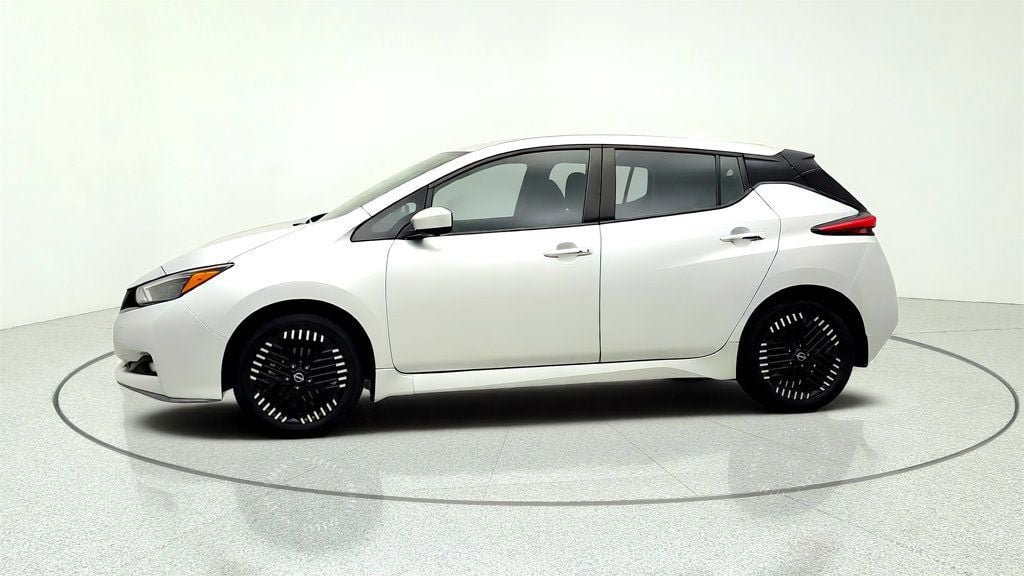 Used 2023 Nissan Leaf SV Plus FWD image 8