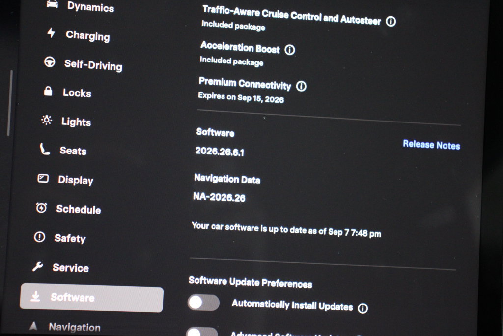 Used 2022 Tesla Model Y Long Range AWD/4WD image 28