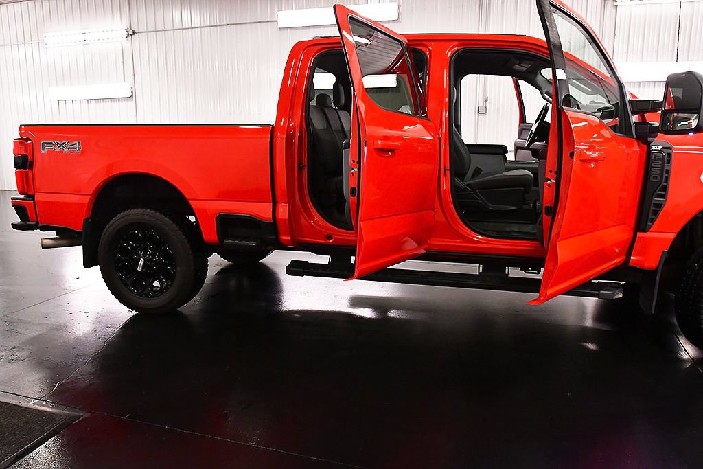 Used 2024 Ford F250 XLT w/ Black Appearance Package AWD/4WD image 31
