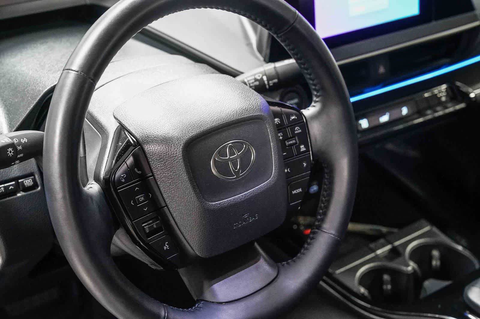 Certified 2026 Toyota Prius FWD image 21