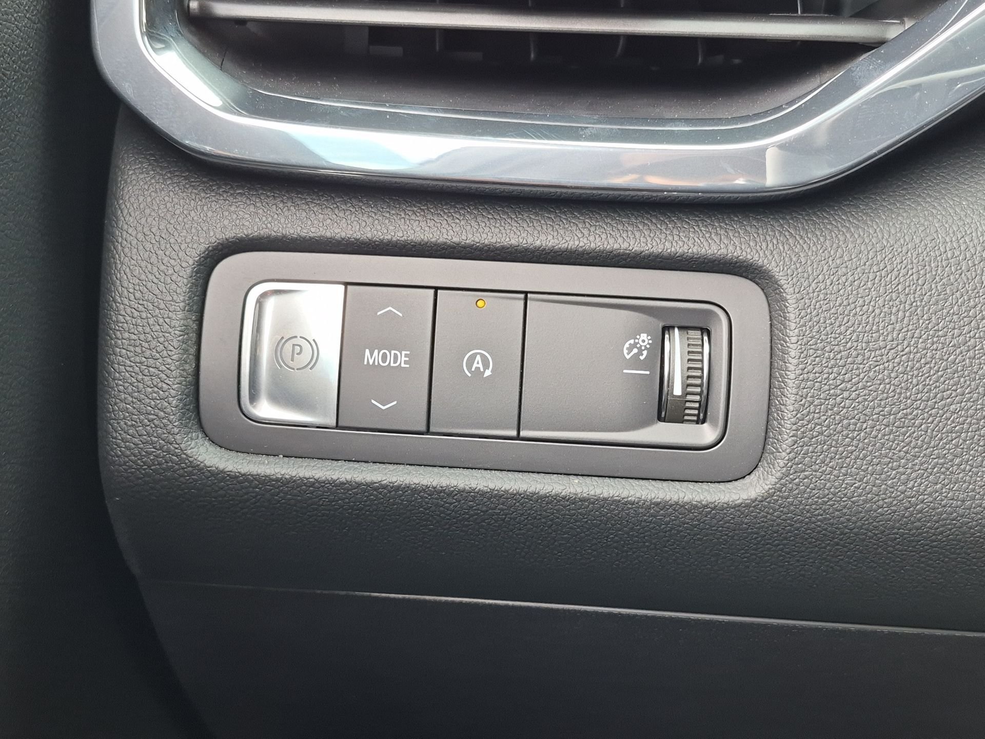 New 2025 GMC Acadia Elevation FWD image 18