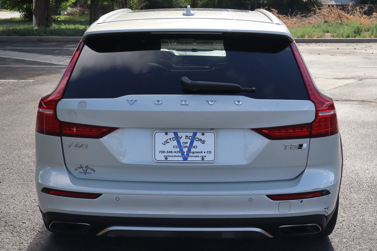 Used 2021 Volvo V60 T5 Cross Country AWD/4WD image 6
