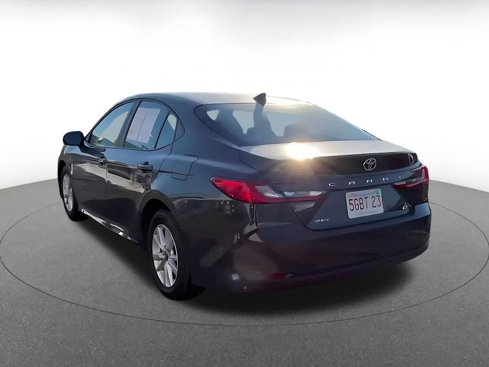 Used 2025 Toyota Camry LE FWD image 10