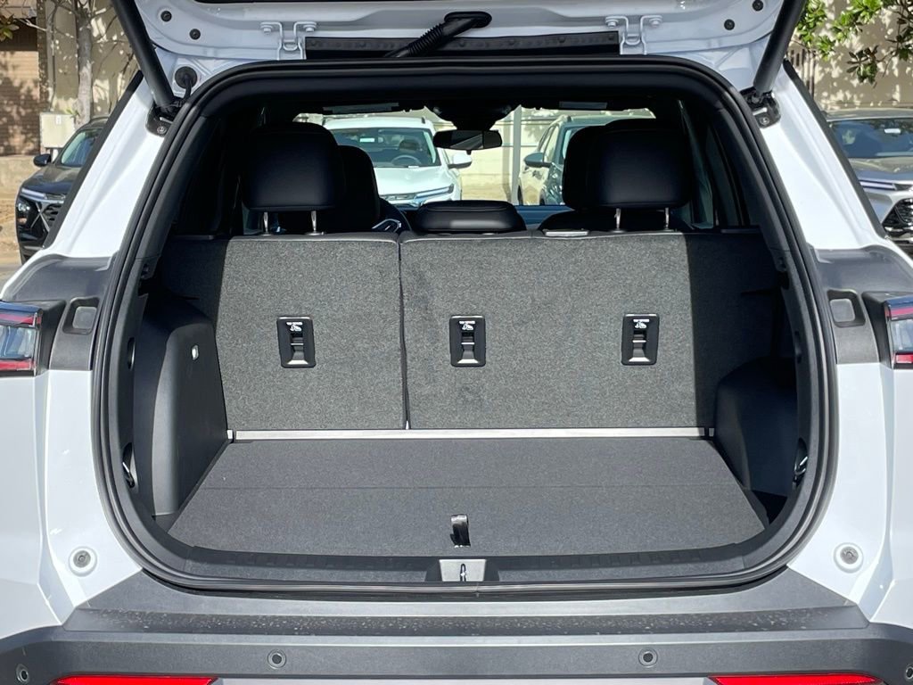 New 2026 Chevrolet Equinox ACTIV image 7