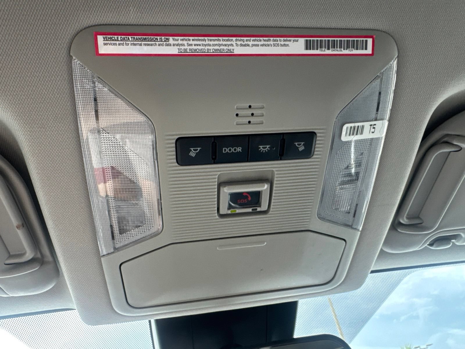 Used 2024 Toyota RAV4 XLE AWD/4WD image 32