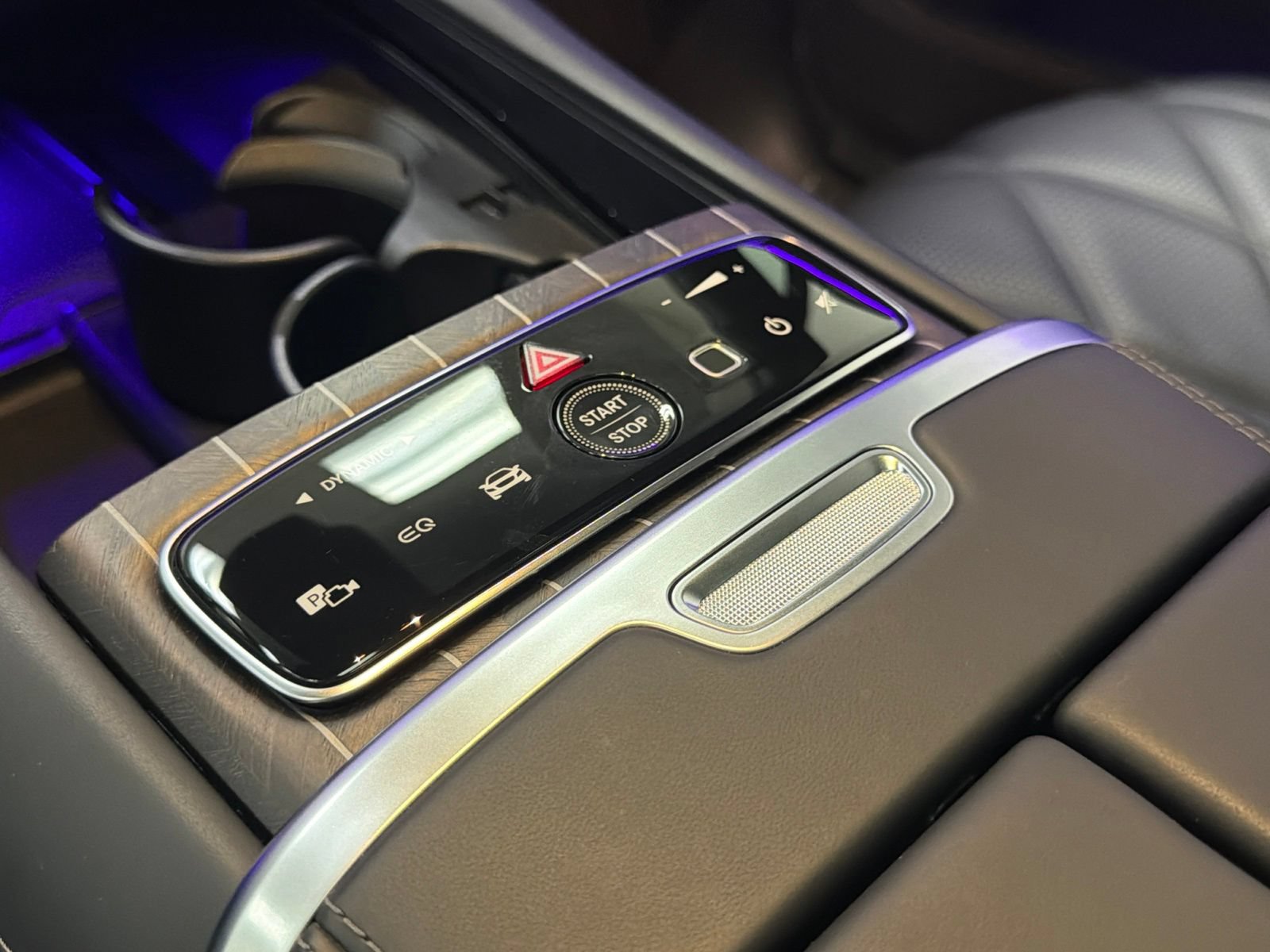 Used 2024 Mercedes-Benz Maybach EQS 680 4MATIC image 29