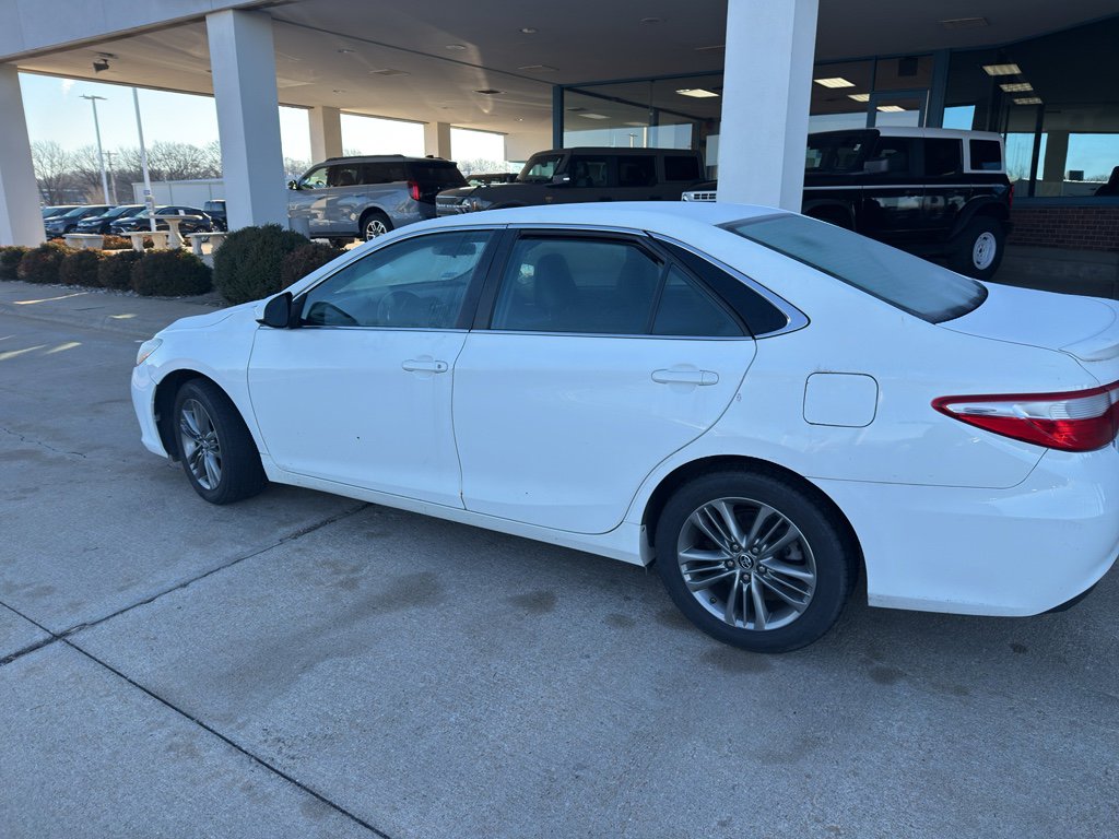 Used 2017 Toyota Camry SE image 8