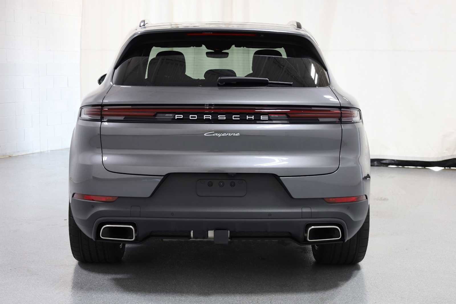 Certified 2024 Porsche Cayenne image 8