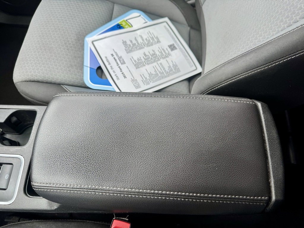 Used 2019 Ford Escape SE image 34