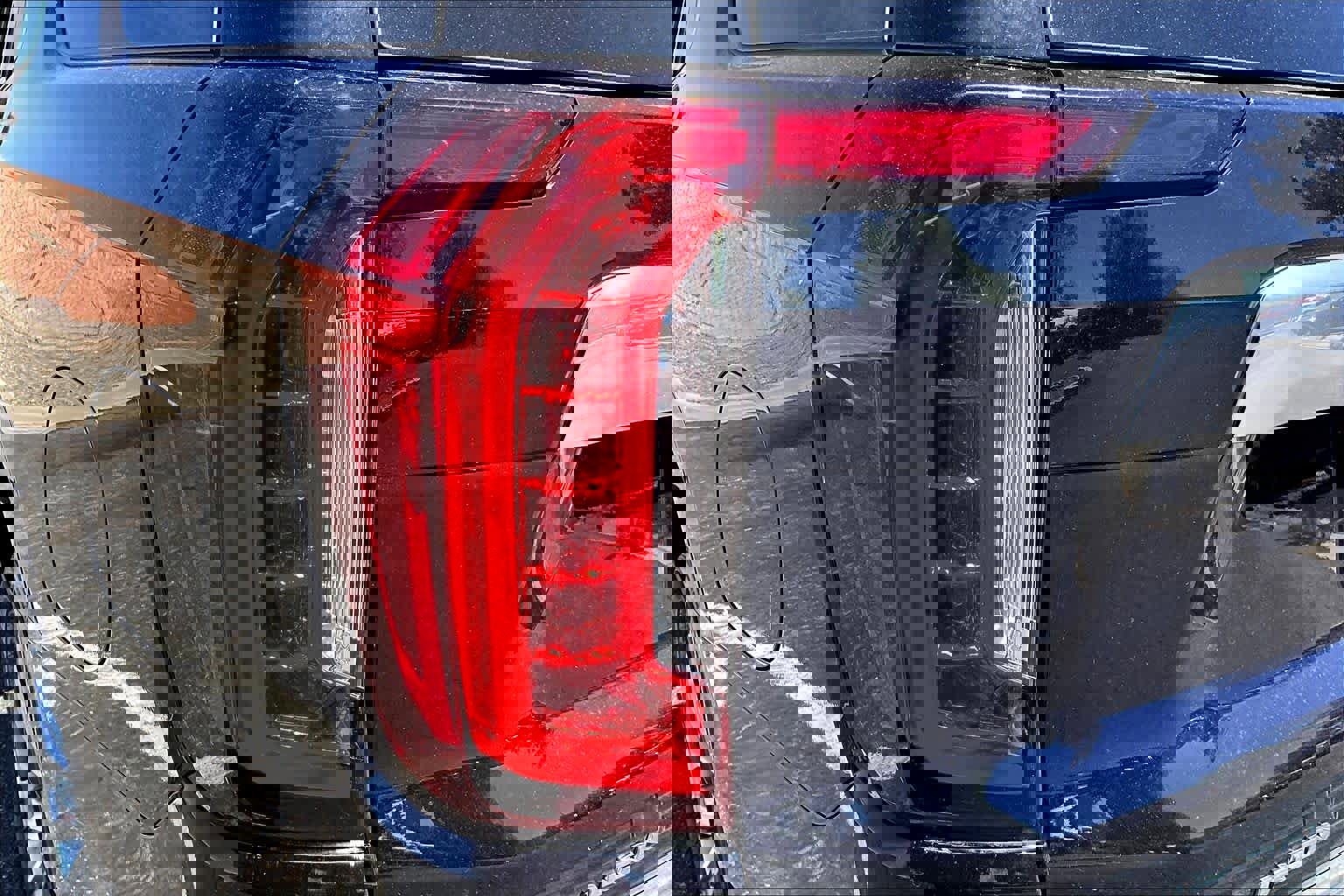 Used 2023 GMC Yukon Denali image 25