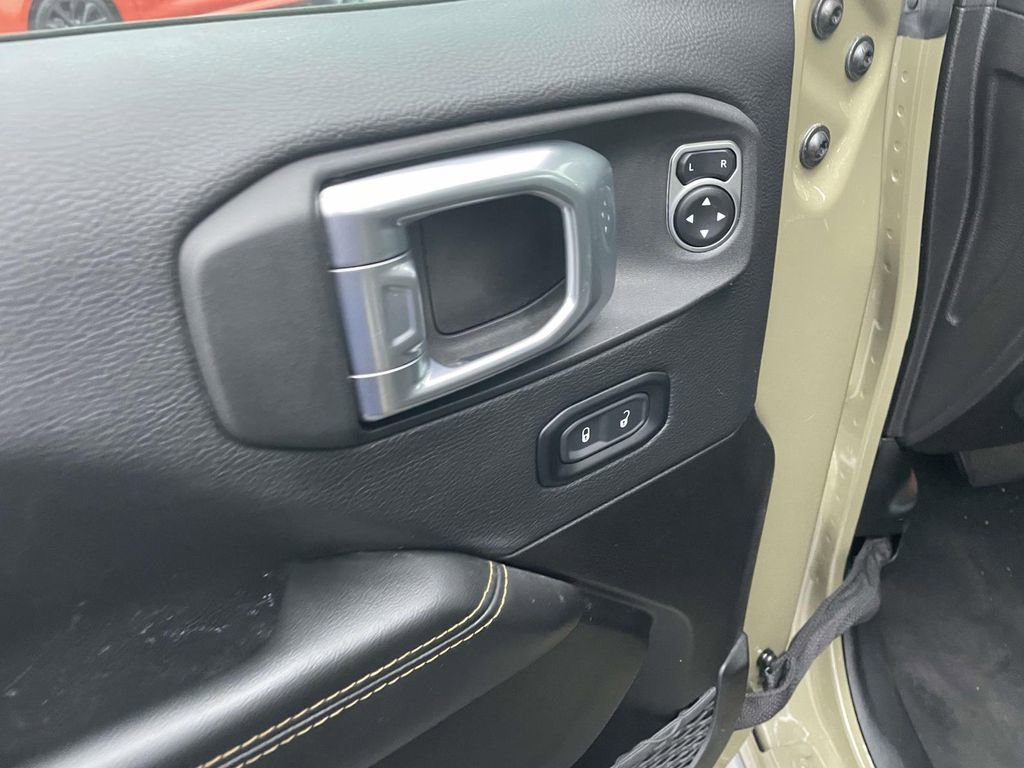 Used 2025 Jeep Gladiator Sport image 28