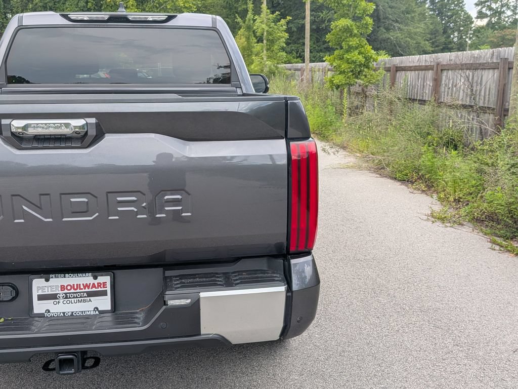 Used 2025 Toyota Tundra Limited AWD/4WD image 8