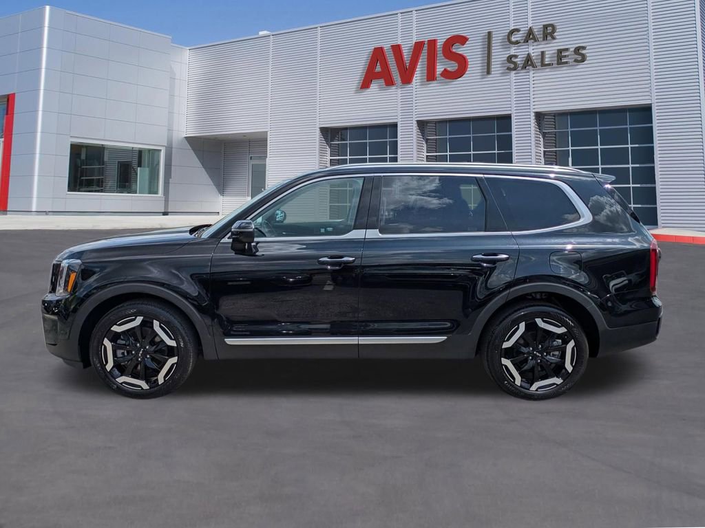 Used 2025 Kia Telluride S image 10