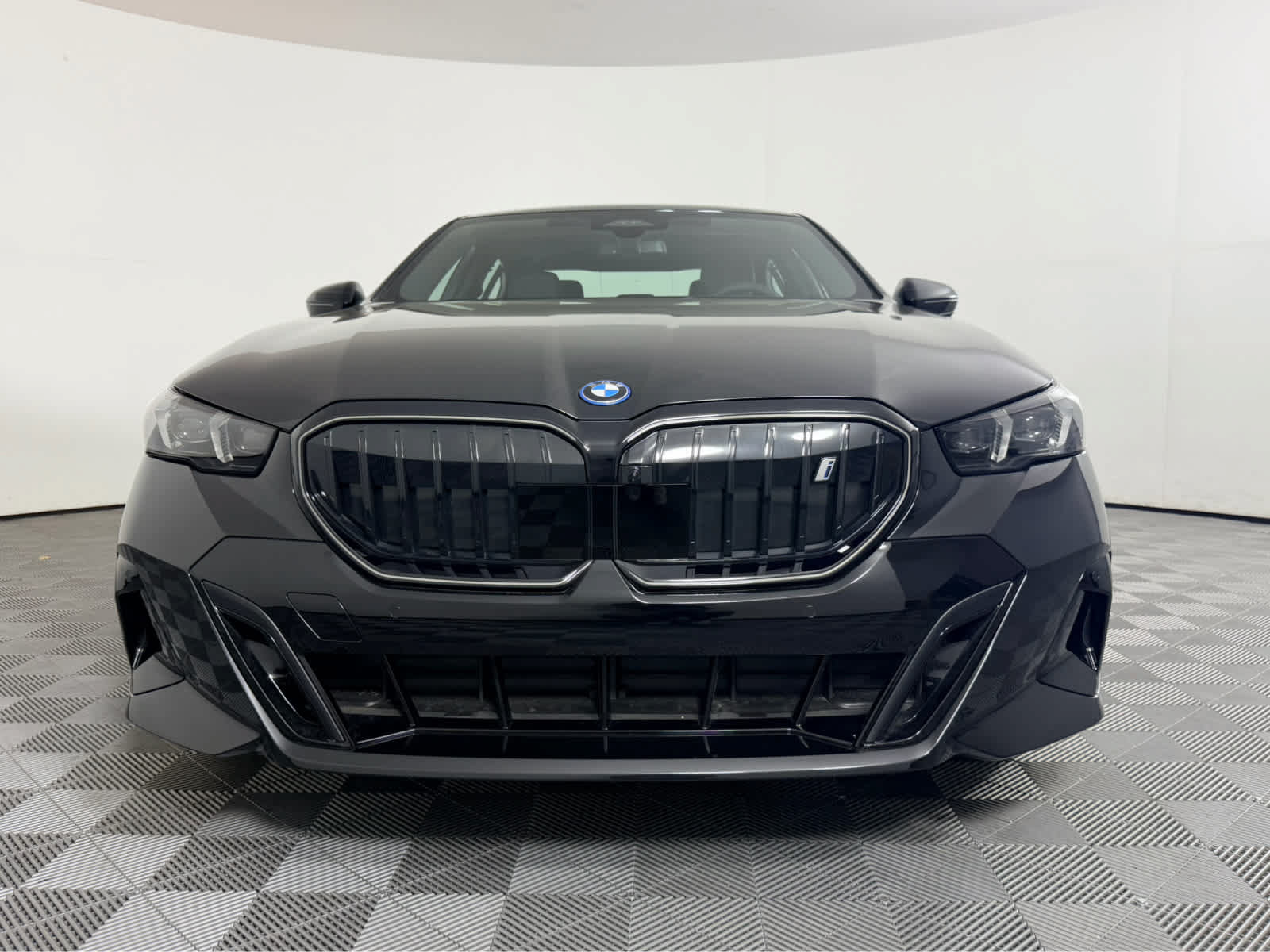 New 2027 BMW i5 eDrive40 w/ M Sport Package RWD image 8