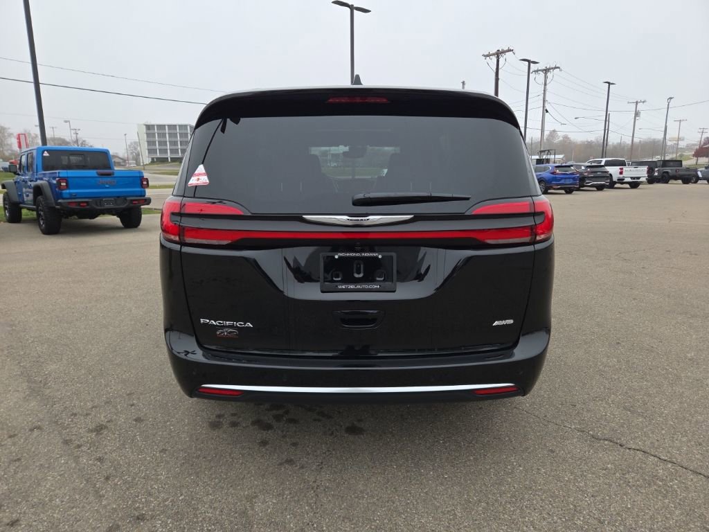 New 2026 Chrysler Pacifica Pinnacle image 6