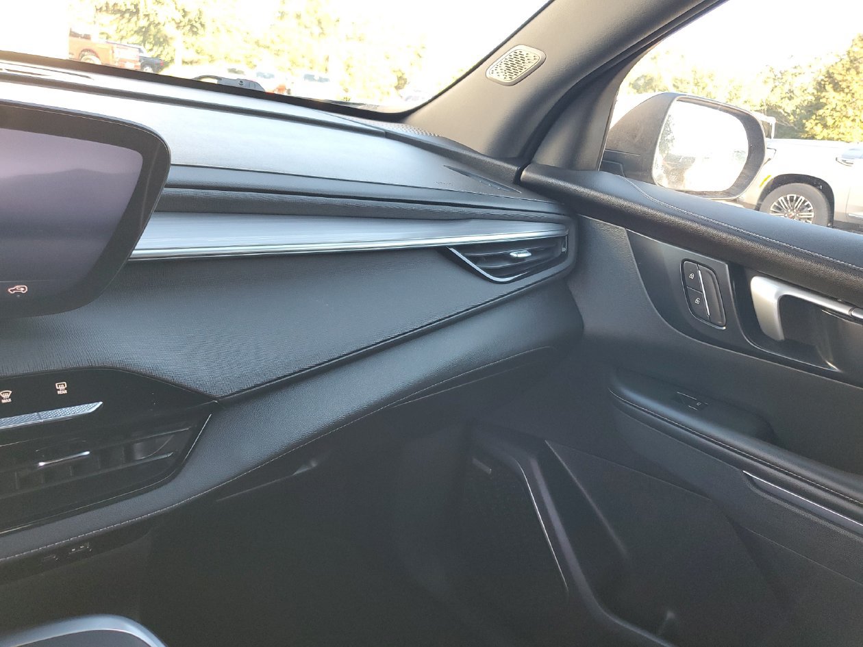 Used 2026 Buick Enclave Preferred FWD image 25