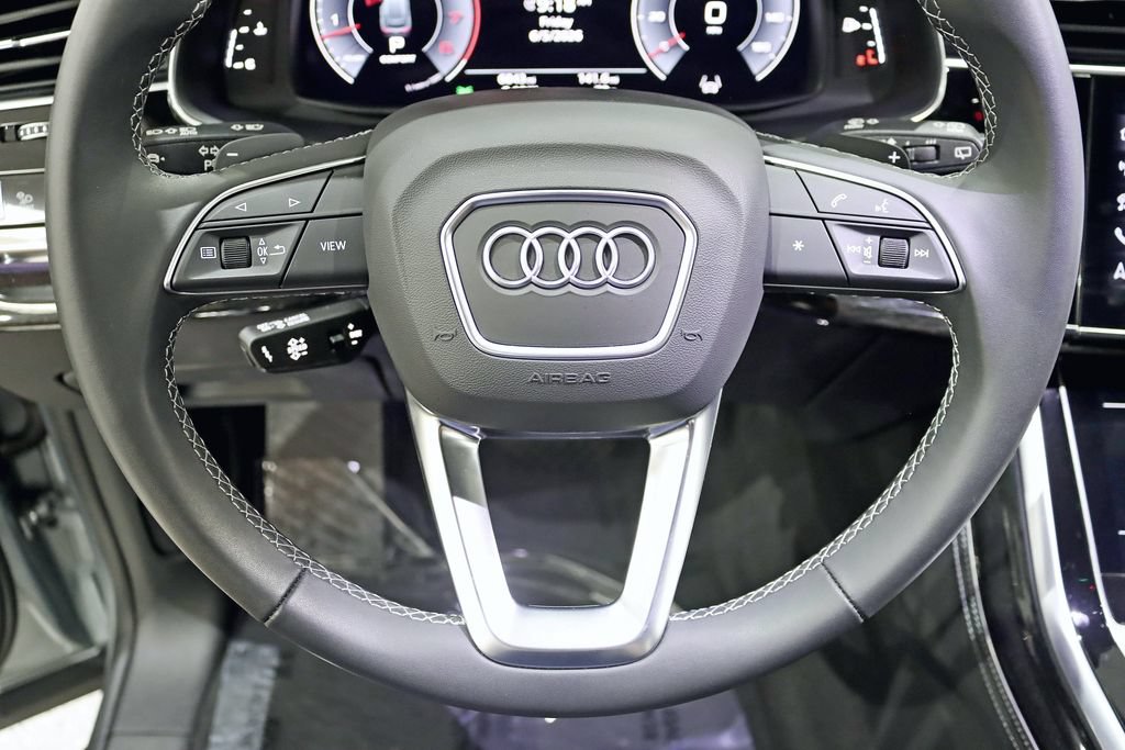 Used 2025 Audi Q8 Prestige AWD/4WD image 17