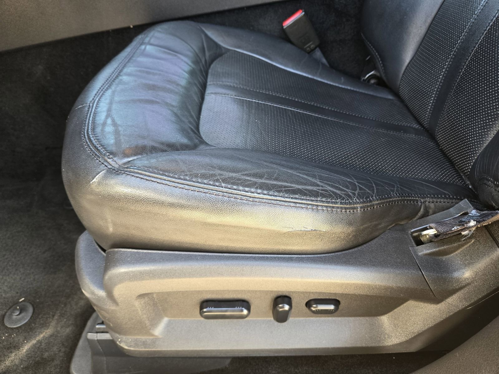 Used 2013 Lincoln MKX FWD image 26