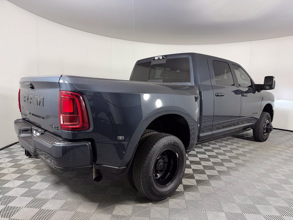 Used 2025 RAM 3500 Laramie AWD/4WD image 10
