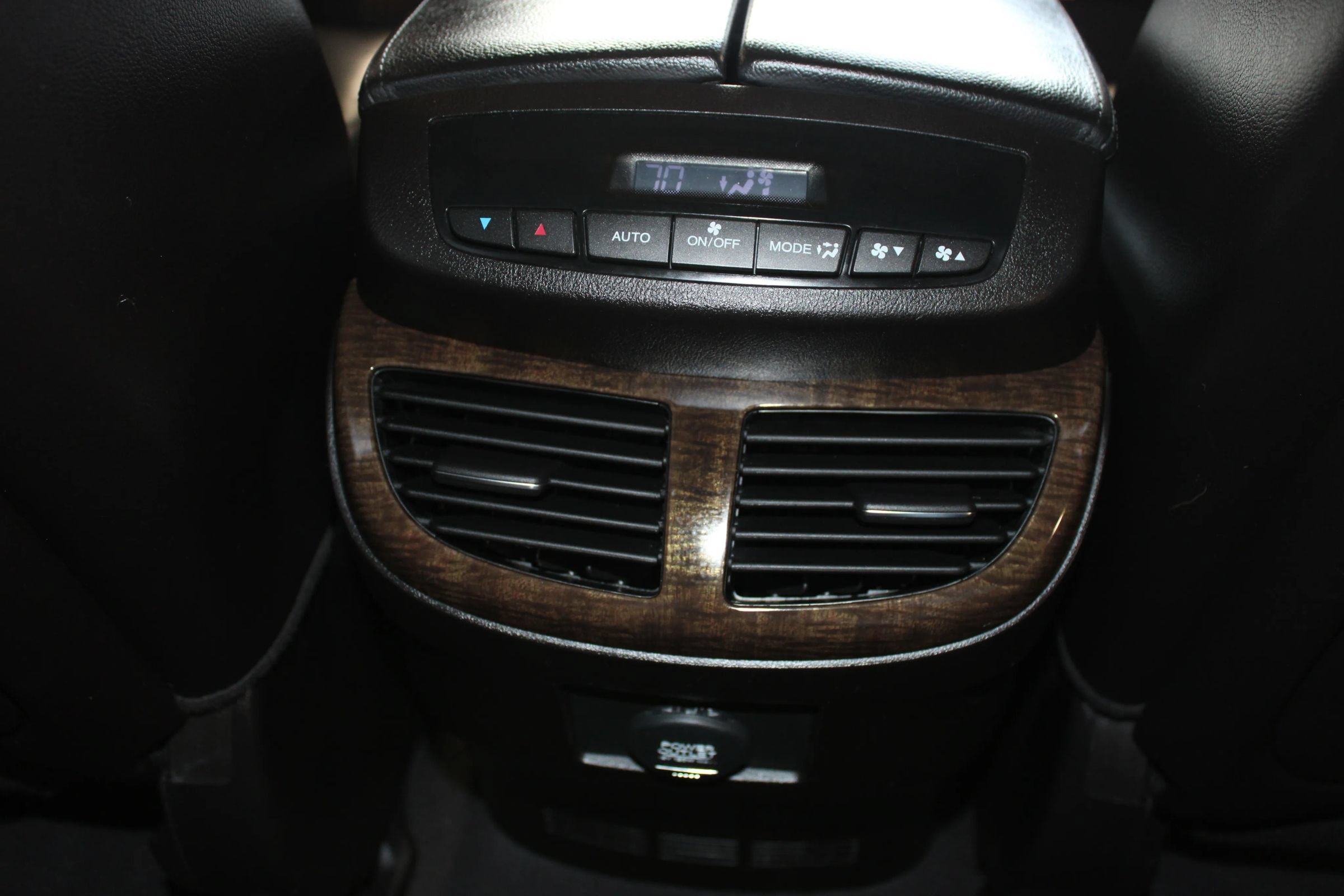 Used 2011 Acura MDX w/ Technology Package AWD/4WD image 29