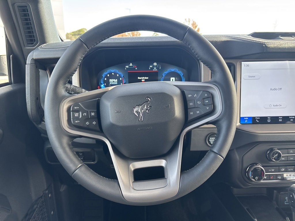 New 2025 Ford Bronco Outer Banks w/ Sasquatch Package image 16