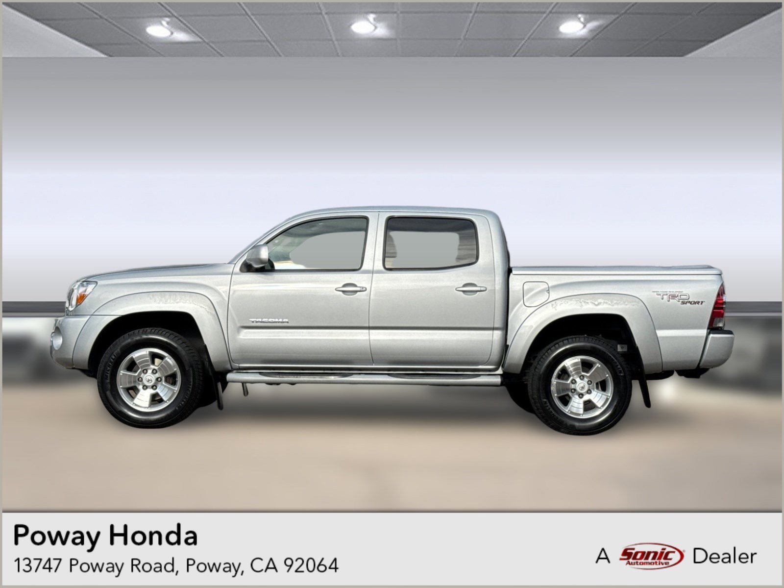 Used 2010 Toyota Tacoma PreRunner image 1