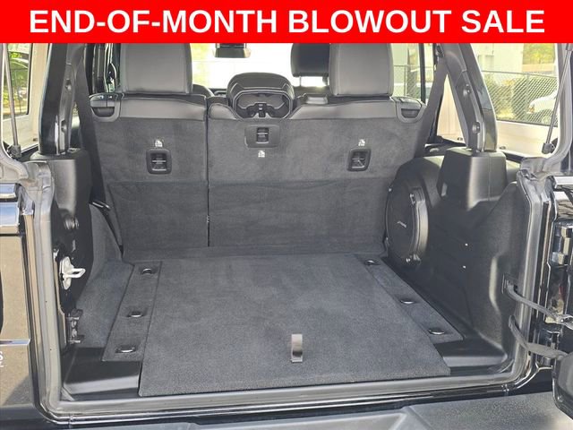Used 2022 Jeep Wrangler Unlimited Rubicon w/ Trailer Tow Package AWD/4WD image 18