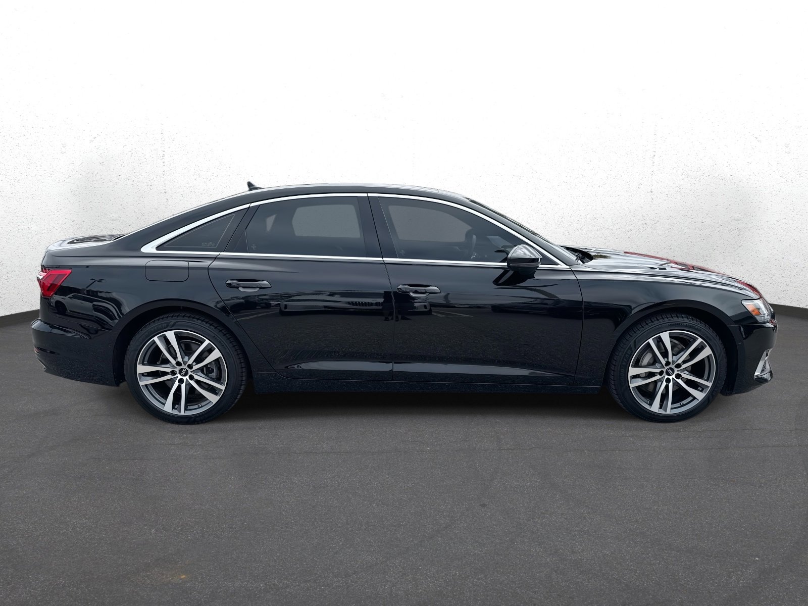 Used 2023 Audi A6 2.0T Premium image 2