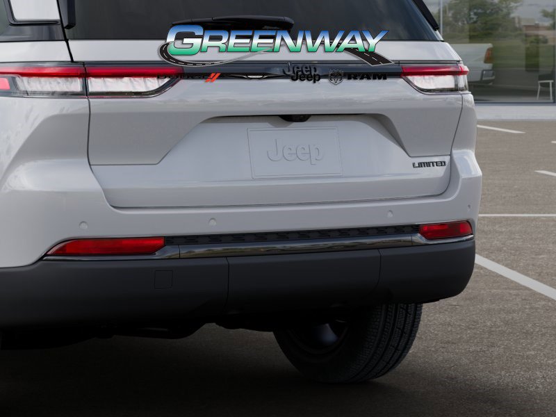 New 2025 Jeep Grand Cherokee Limited w/ Black Appearance Package image 13
