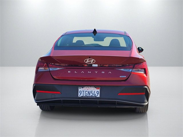 Used 2025 Hyundai Elantra Blue image 5