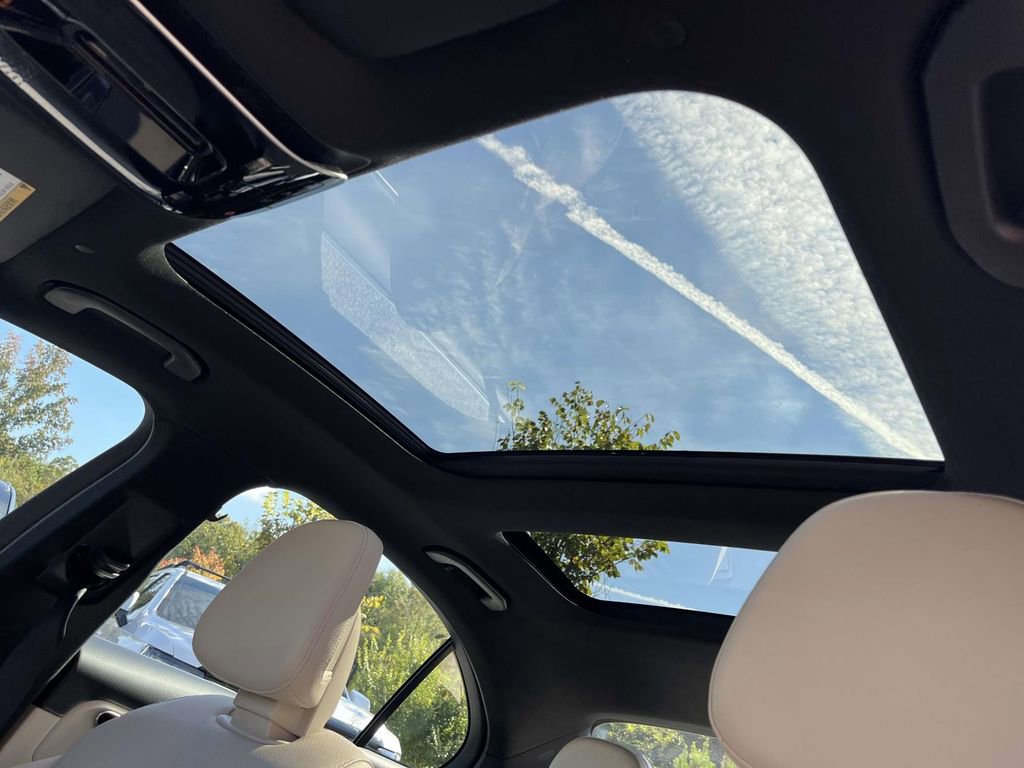 Used 2022 Mercedes-Benz C 300 Sedan image 19