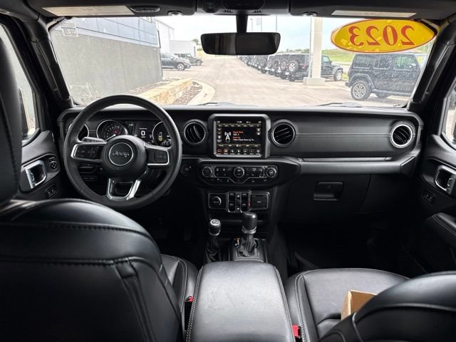Used 2023 Jeep Wrangler Unlimited Sahara w/ Cold Weather Group AWD/4WD image 14