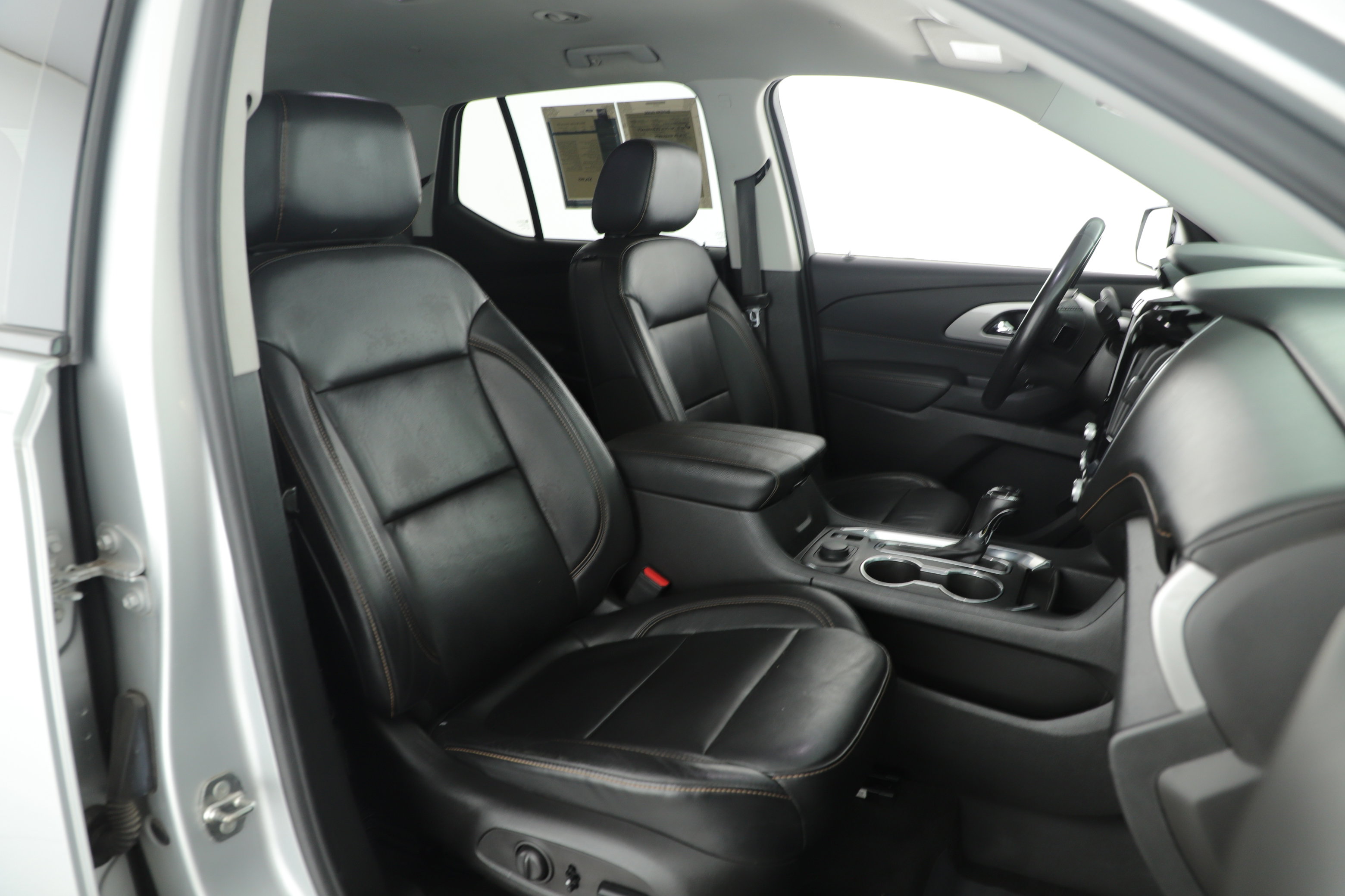 Used 2018 Chevrolet Traverse RS image 8