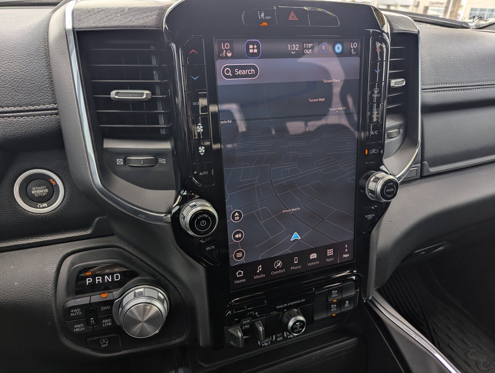 Used 2025 RAM 1500 Laramie w/ Trailer Tow Group AWD/4WD image 11