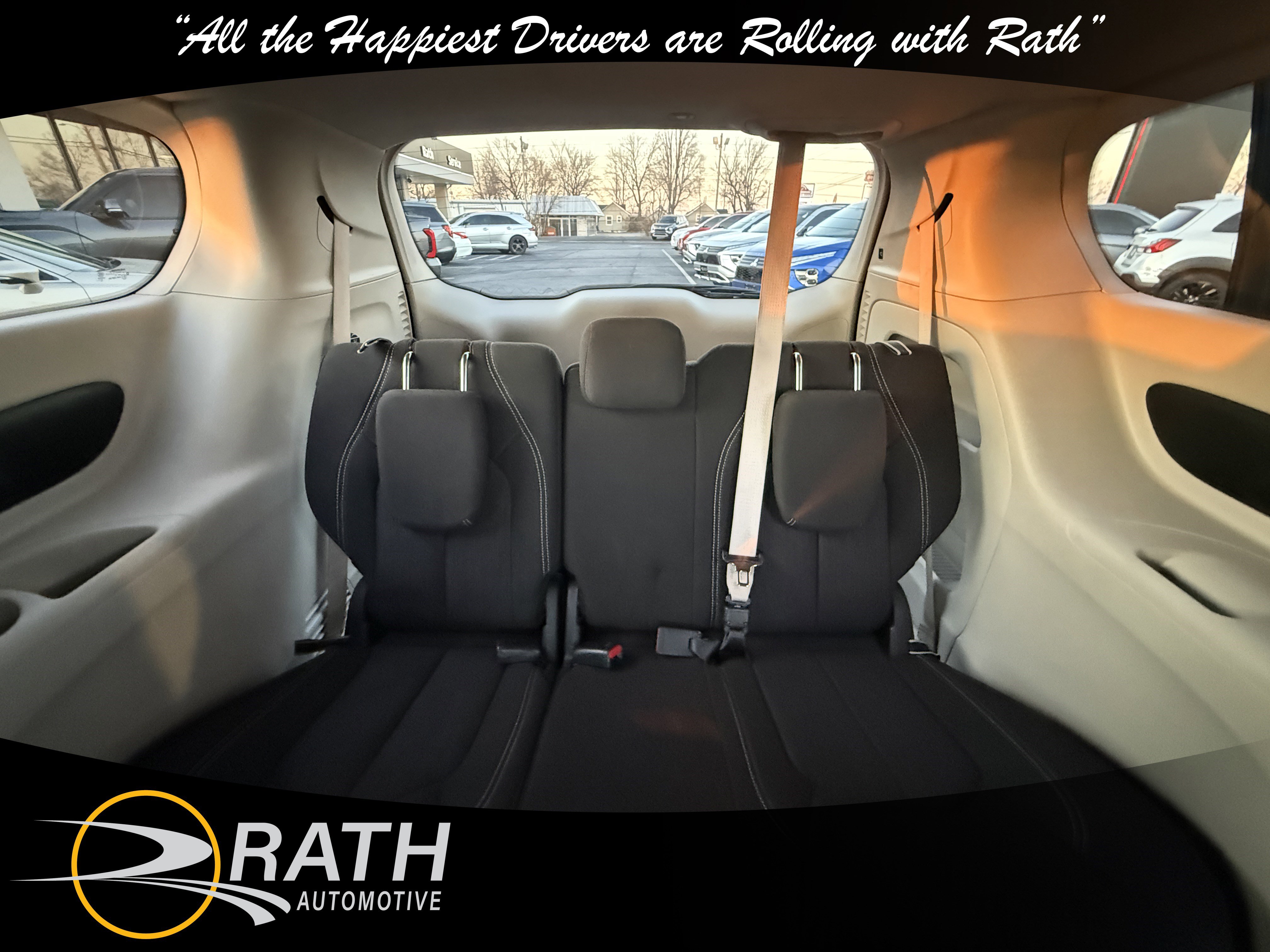 Used 2023 Chrysler Voyager LX image 19