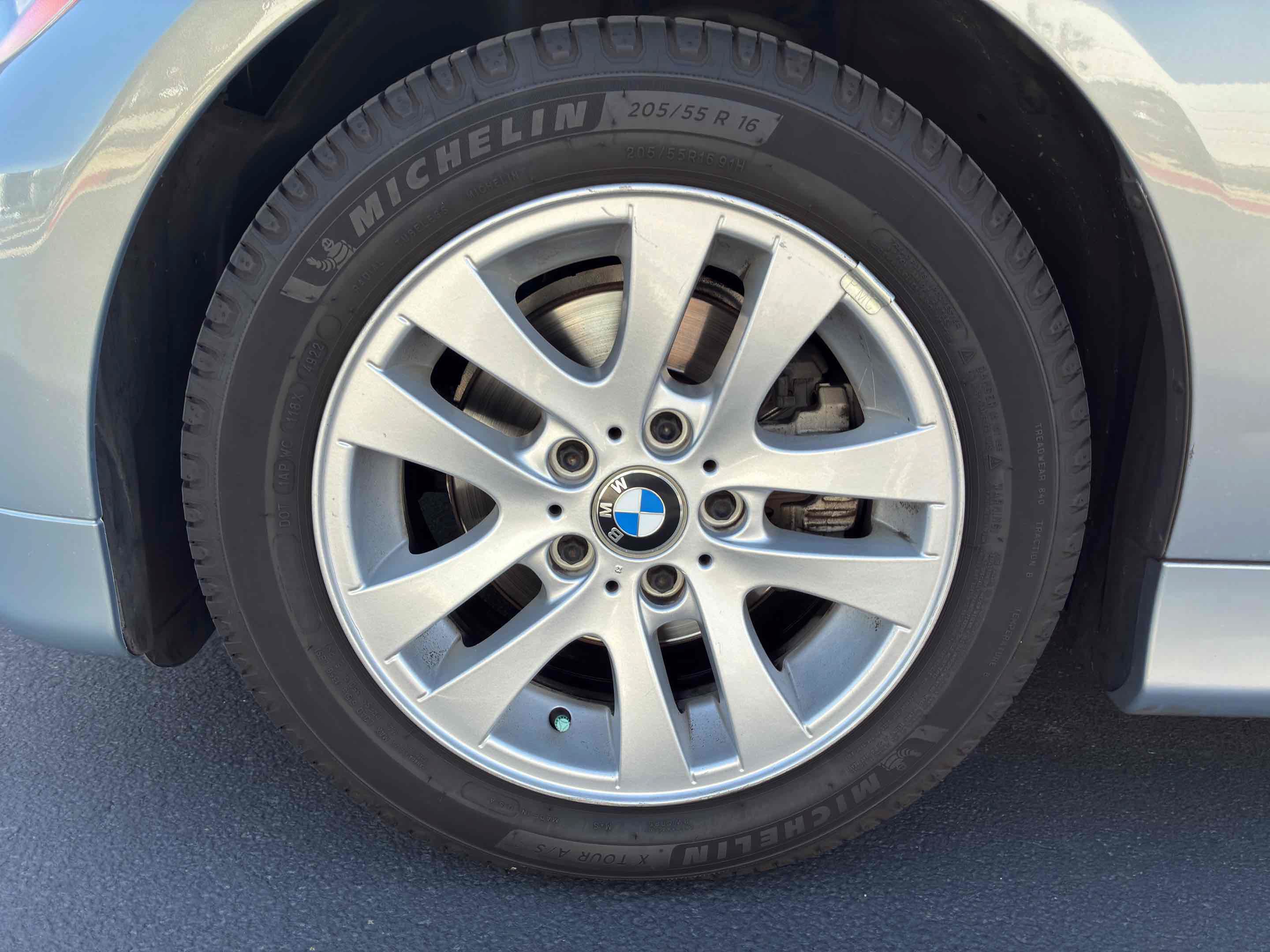 Used 2007 BMW 328i Wagon RWD image 12
