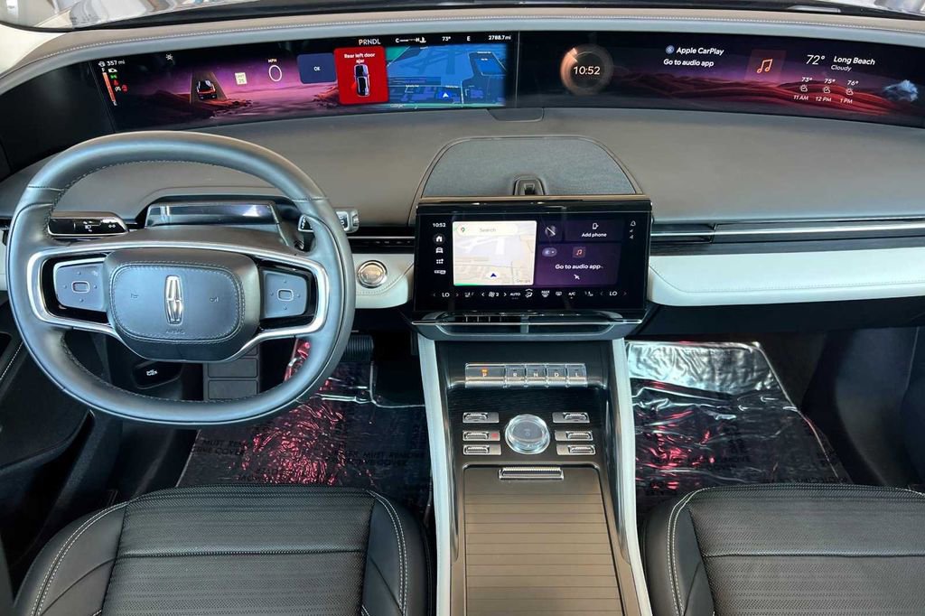 Used 2024 Lincoln Nautilus Reserve w/ Equipment Group 202A image 14