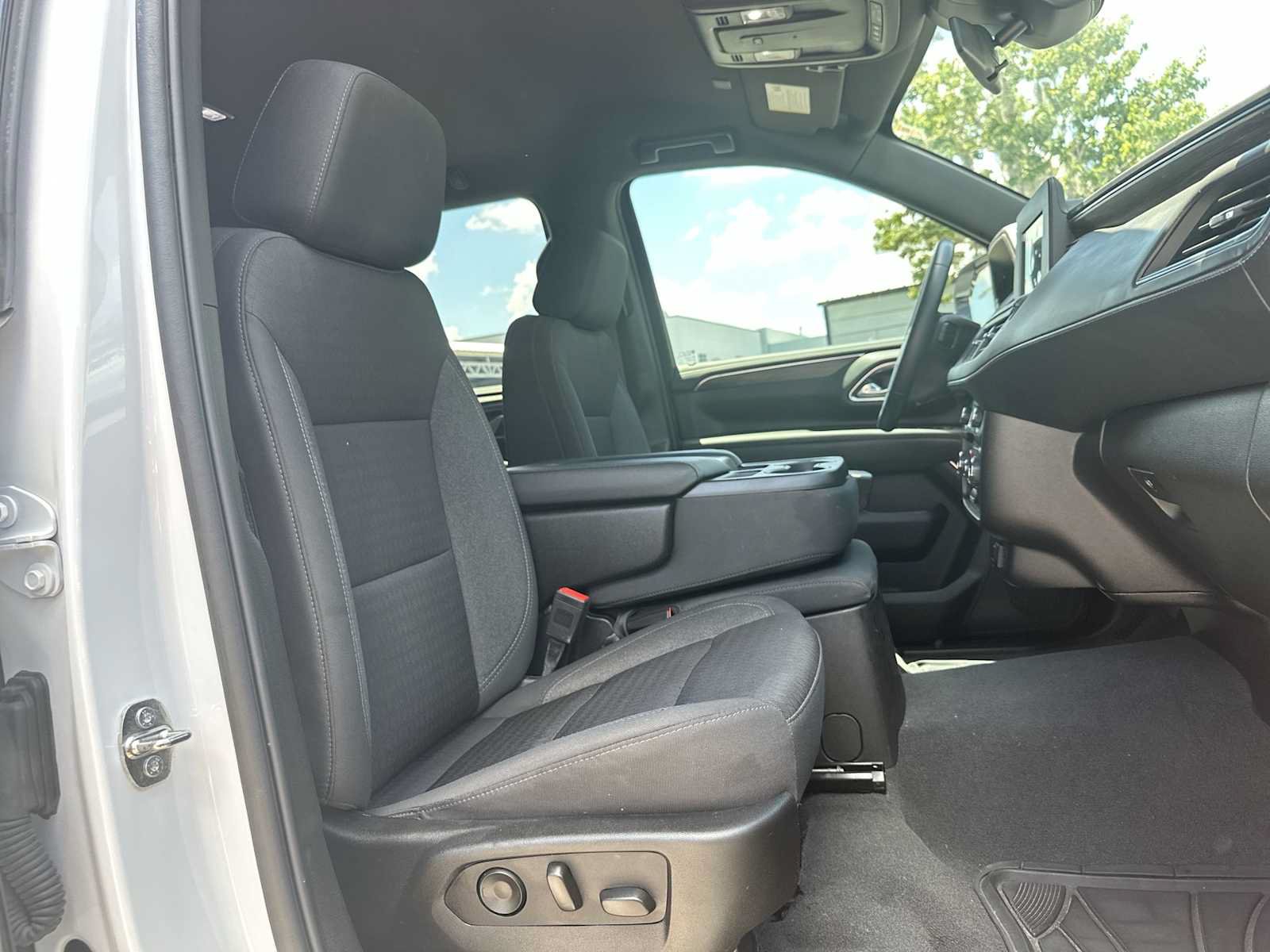 Used 2024 Chevrolet Suburban LS w/ Driver Alert Package RWD image 19